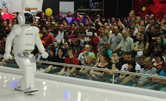 Der ASIMO von Honda gilt als der weltweit fortschrittlichste Roboter